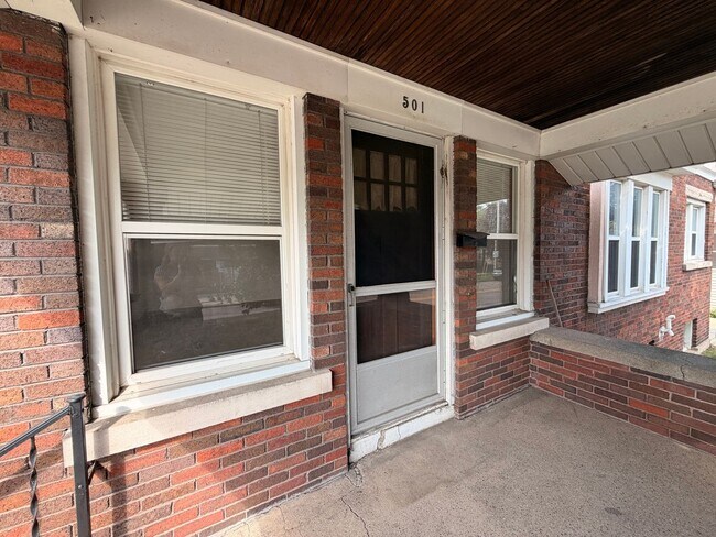 501 Coit Ave NE Unit 501 Coit Ave NE