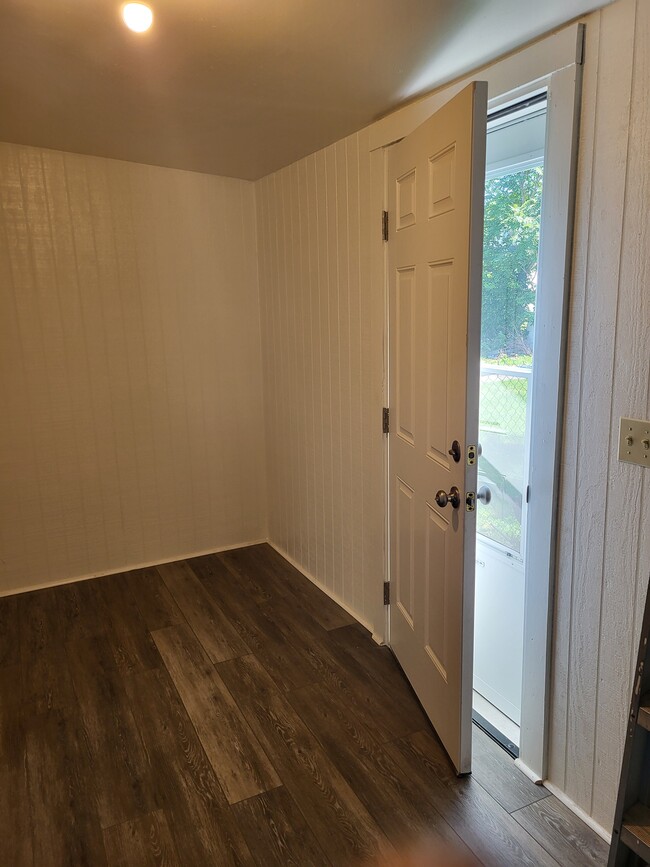 Photo - 1510 Chapel St Unit SMW Home Rental