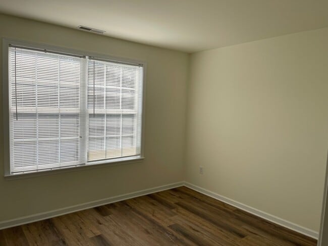 Photo - Spacious Duplex close to schools and shopping. Move in mid-June