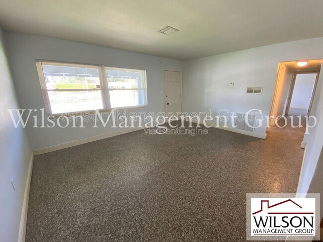 Photo - 2606 Aloma Ave