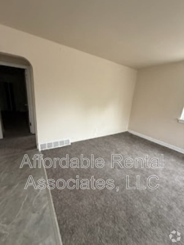 Building Photo - 1560 S 10th St Unit Lower Rear Rental