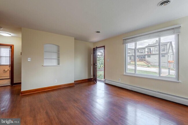 Photo - 871 Highland Ave