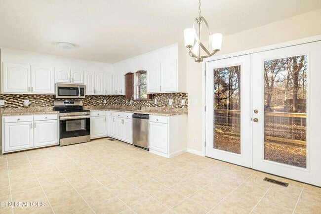 Photo - Maryville 37803 - 3 bedroom, 2 bath - call Jackie Mills 865-748-2851