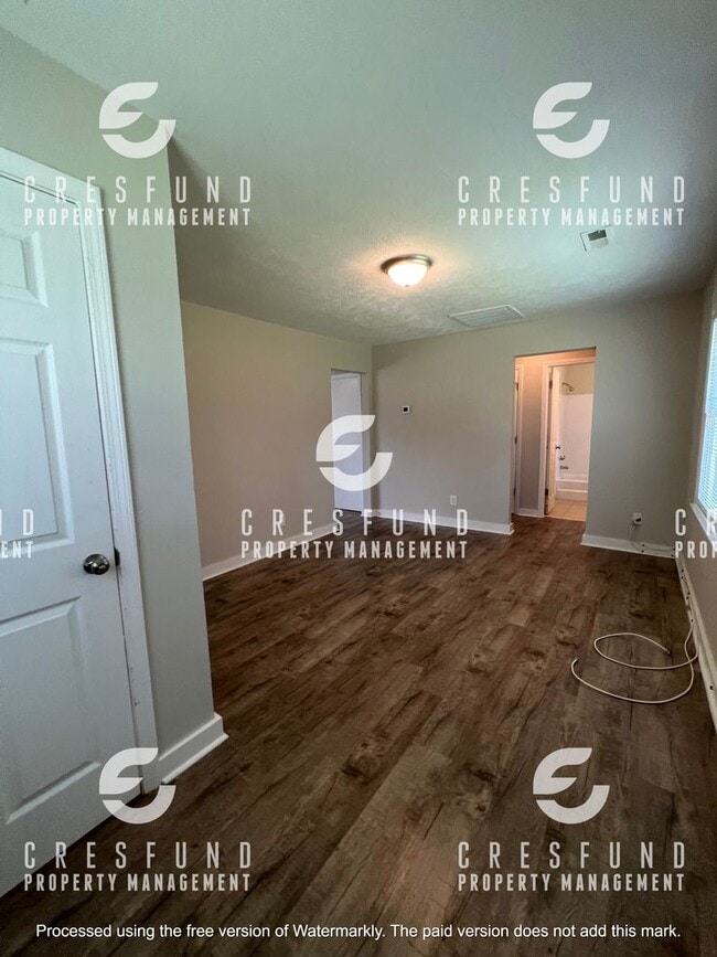 Photo - 2ND FLOOR Spacious & Updated 1 Bed, 1 Bath Apartment Unit 822 Miller Avenue-1