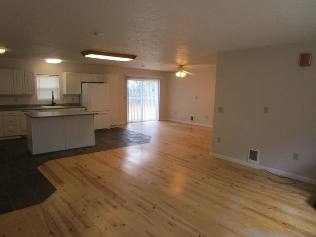 Photo - House on Lower Side of Juniper Canyon with...