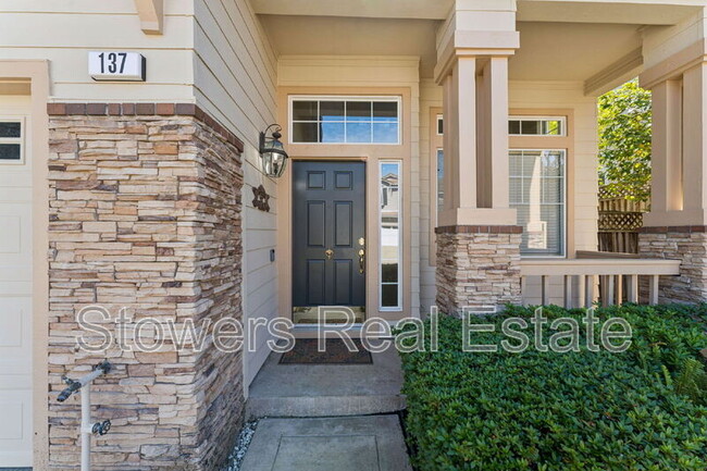 137 Woodcrest Dr