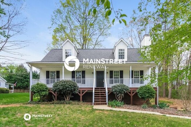 Building Photo - 3 Bedroom Pet-Friendly Home in Clemmons, NC with Main Street Renewal