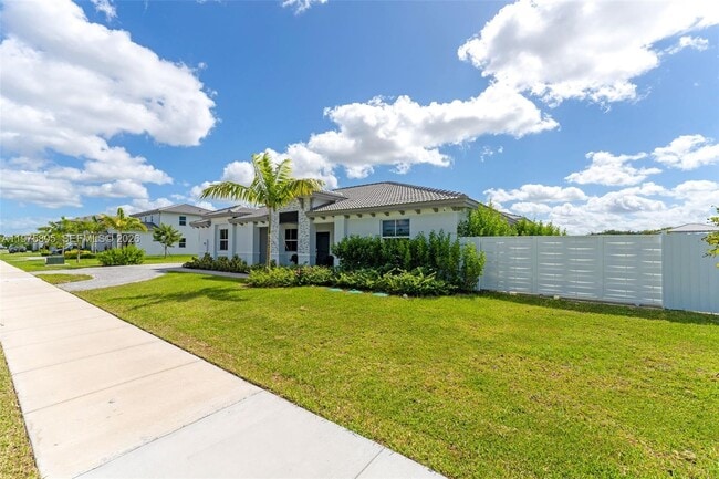 Photo - 19866 SW 320th St