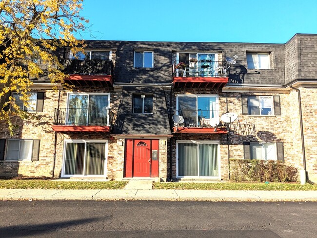 Building Photo - 1703 W Mansard Ln