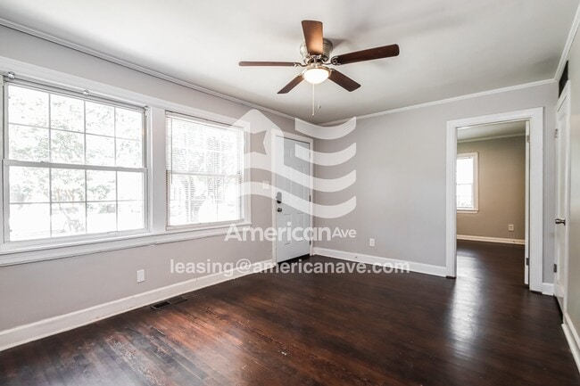 Photo - 4624 E 3rd St
