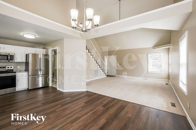 3508 Clover Hill Dr