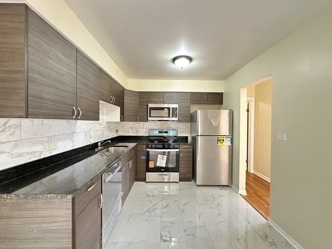 Photo - 627 N Lincoln Ave Unit J01P