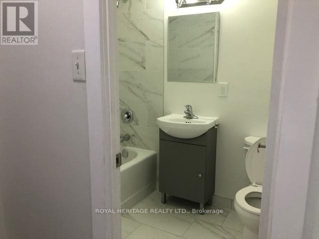 Photo - 945 Simcoe St N Unit 103