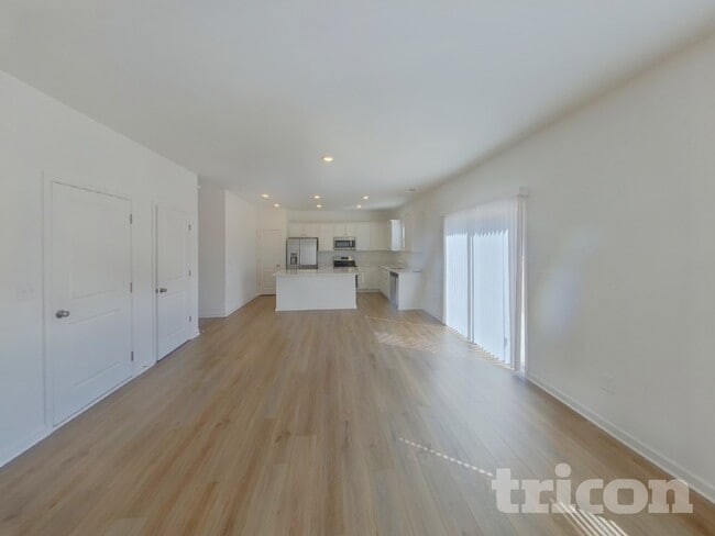 Photo - 304 Trulove Ln