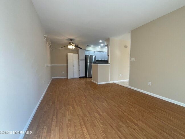 Photo - 1121 Roseberry Ct