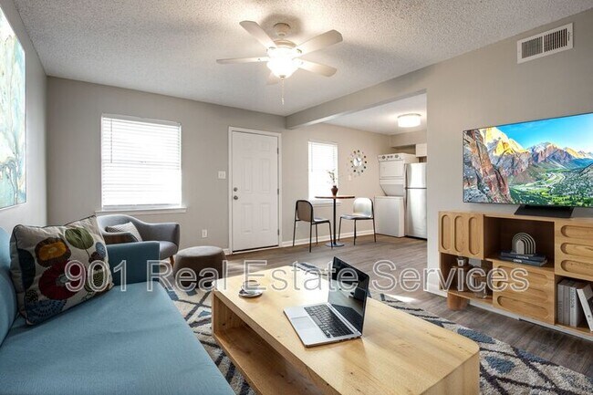 Building Photo - 1234 Harbert Ave Unit #3