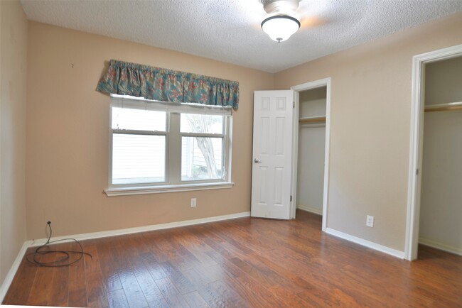 Photo - 3009 Rose Ln