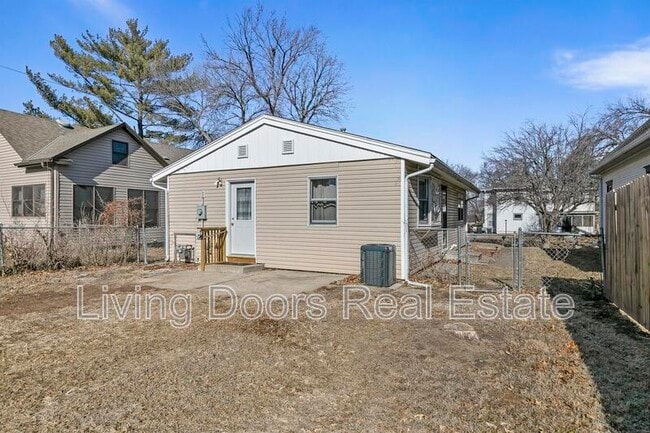 Building Photo - 6935 Colby St Rental