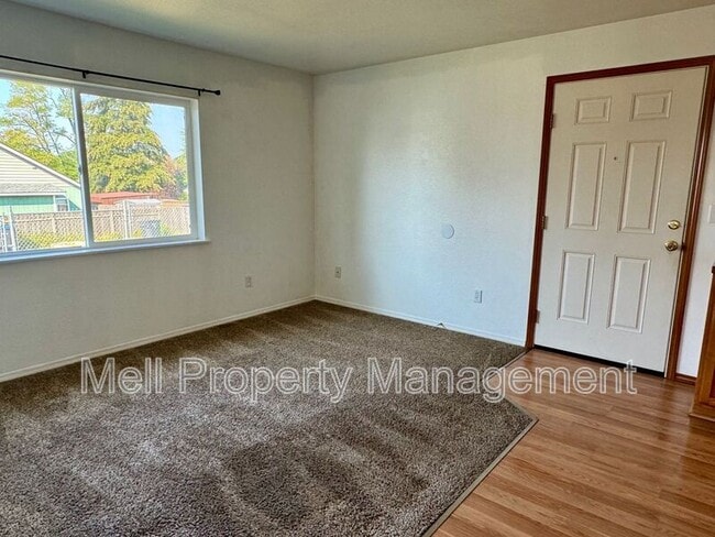 Photo - 642 1/2 Dearborn Ave