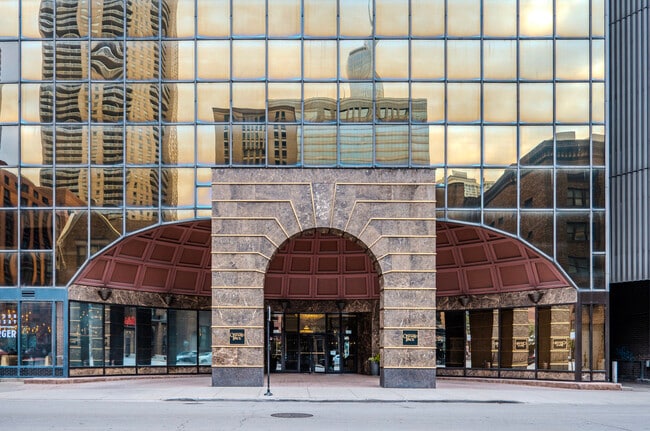 Photo - 10 E Ontario St Unit 4208