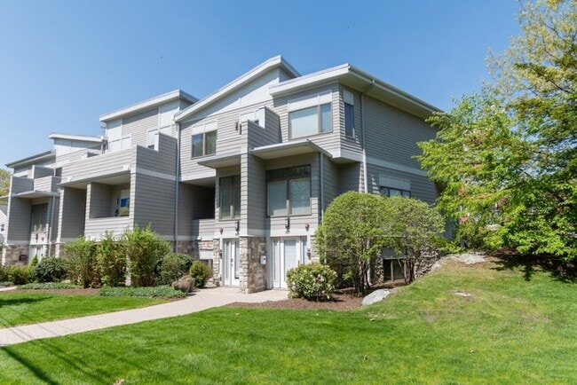 Photo - 769 Heath St