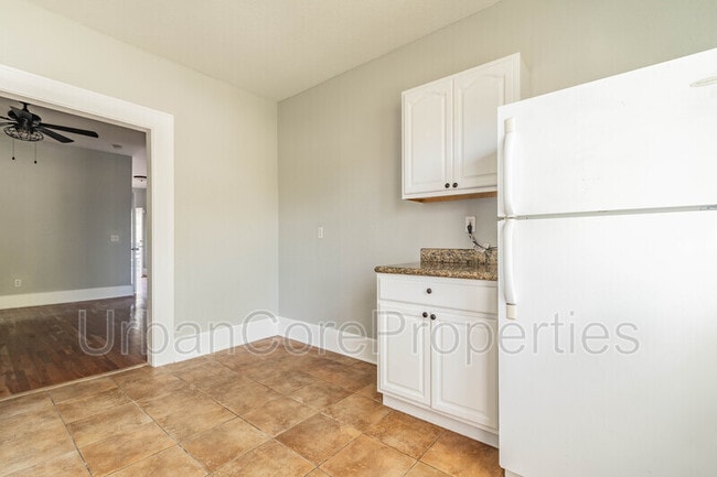 Photo - Sunkist Apartments