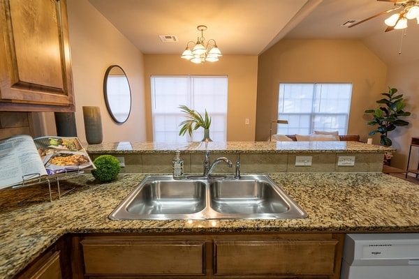 Hamilton Crossing Apartments