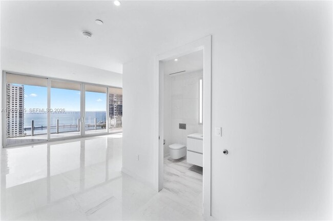 Photo - 300 Biscayne Blvd Way Unit 1802