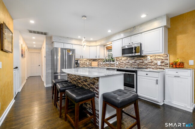 108 Perry Dr