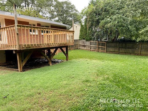 Photo - 850 Montford Dr