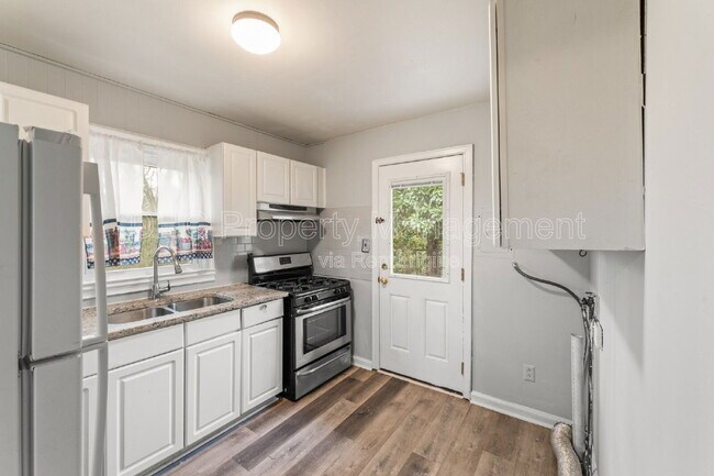 Photo - 575 Georgia Ave