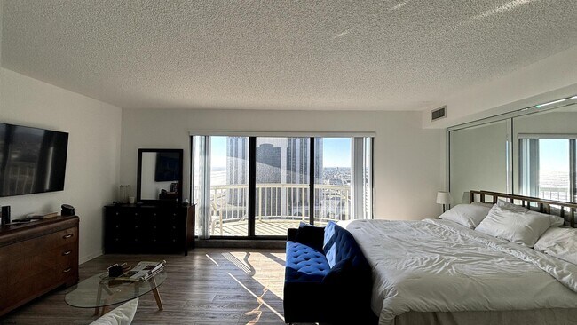 Photo - 3101 Boardwalk Unit 1707-2