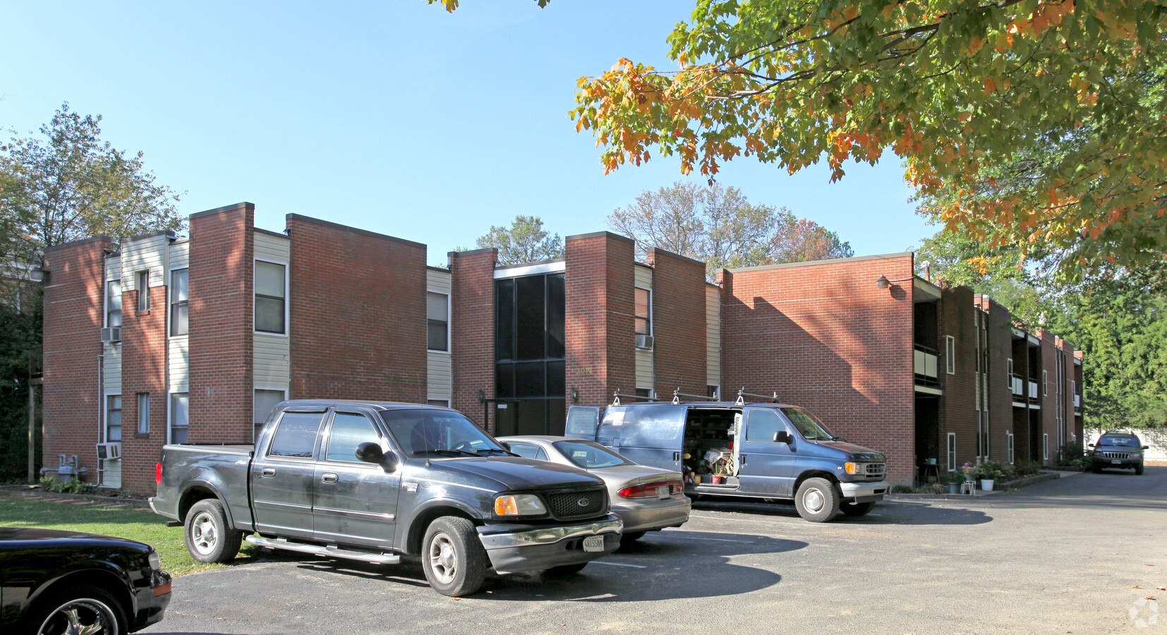 Sherwood Apartments - Sherwood Apartments