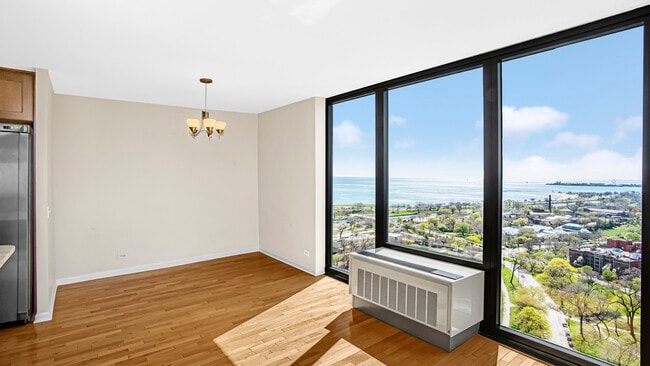 Photo - 2500 N Lakeview Ave Unidad 3001