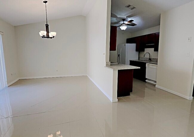 Photo - 1424 Drayton Ct