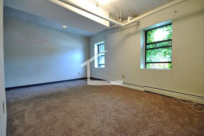 Photo - 9/1 No Fee! Spacious 3BR in Hemenway St by Northeastern!