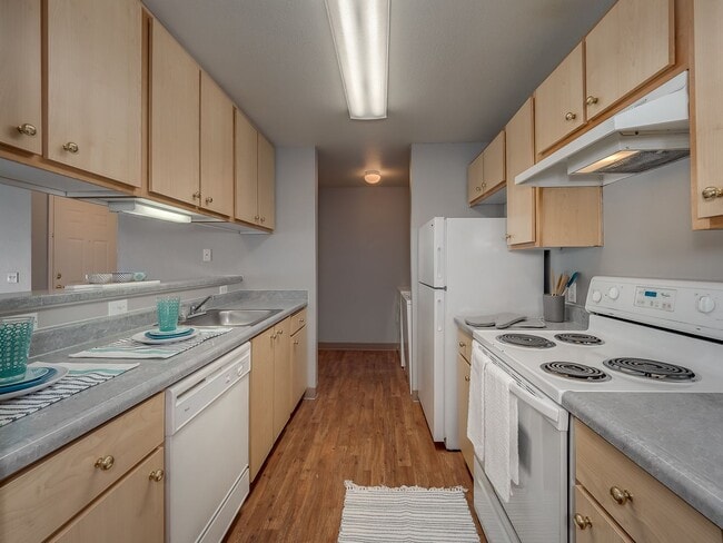 Photo - Pay No Rent Until 2026 Unidad 54