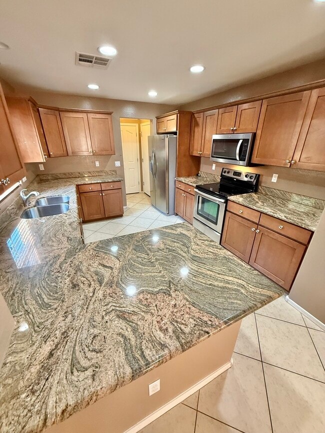 Building Photo - Fabulous 3-Bedroom, 2.5 Bathroom home!!