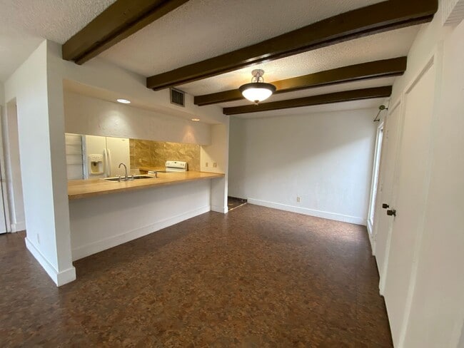 Photo - Two Story Unit in Grenelefe