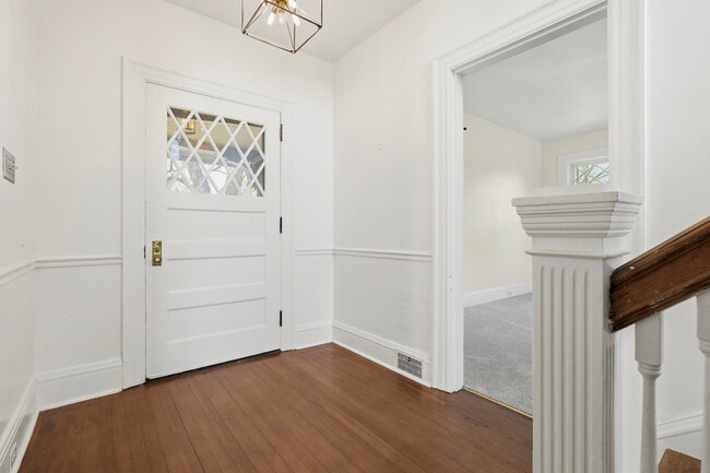 Photo - 1 Fox Hill Dr