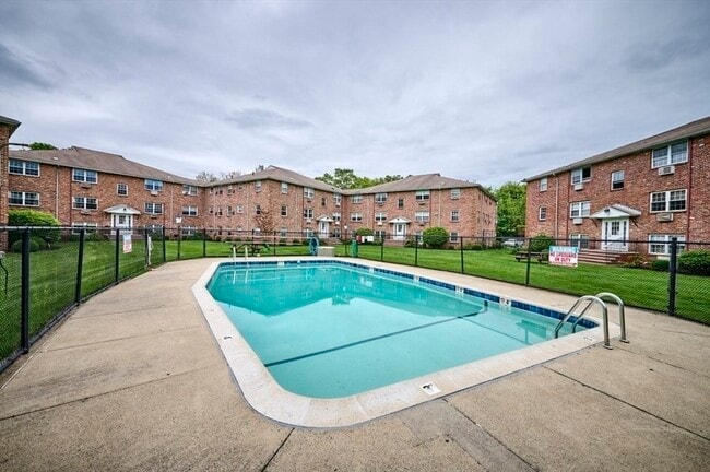 Photo - 3 Colonial Village Dr Unit 10