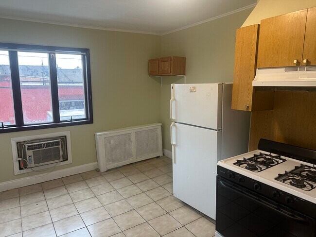 Photo - 646 Ferry St Unit 2
