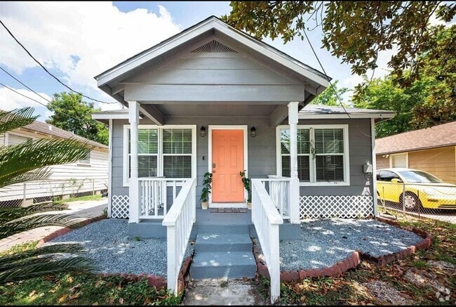 Building Photo - 1407 E 35th St Rental