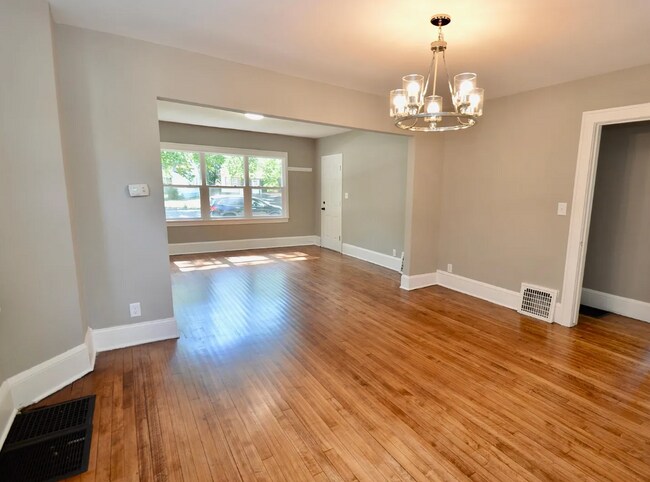 4239 Minnehaha Ave