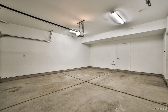 Building Photo - 41 Ojibwa Cir