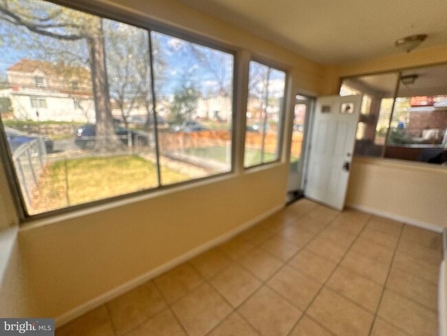 Photo - 3433 Clay St NE