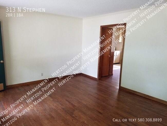 Photo - 313 N Stephen-