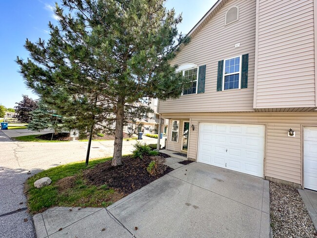 Building Photo - 4827 Flat Stone Pl Rental