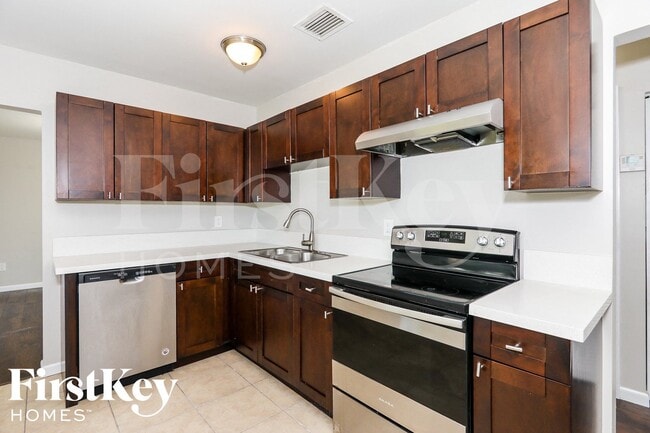 Photo - 16025 SW 99th Ave