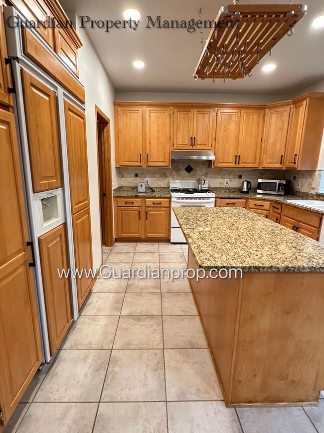 Photo - Well Maintained Prior Lake SFH, Large Deck, Fireplace, 2 Car Attached Garage